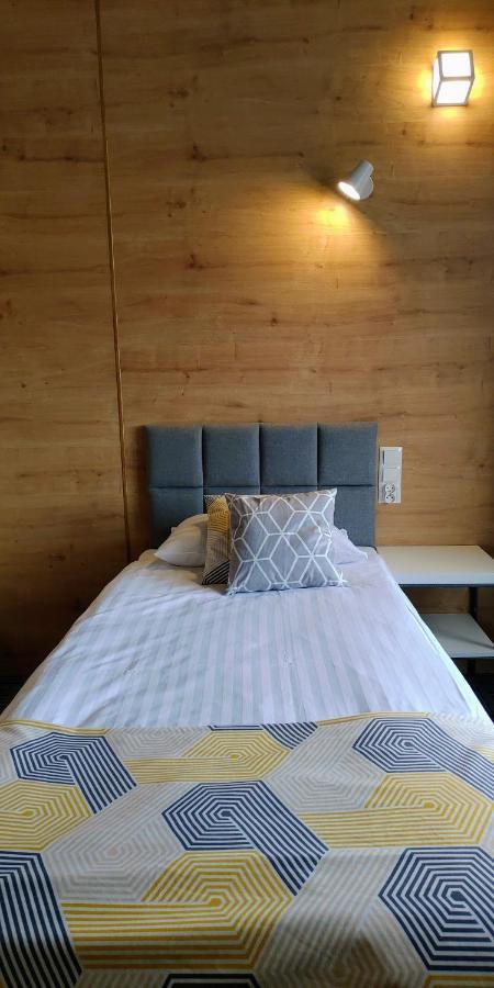 Hotel 107 รูเมีย ภายนอก รูปภาพ