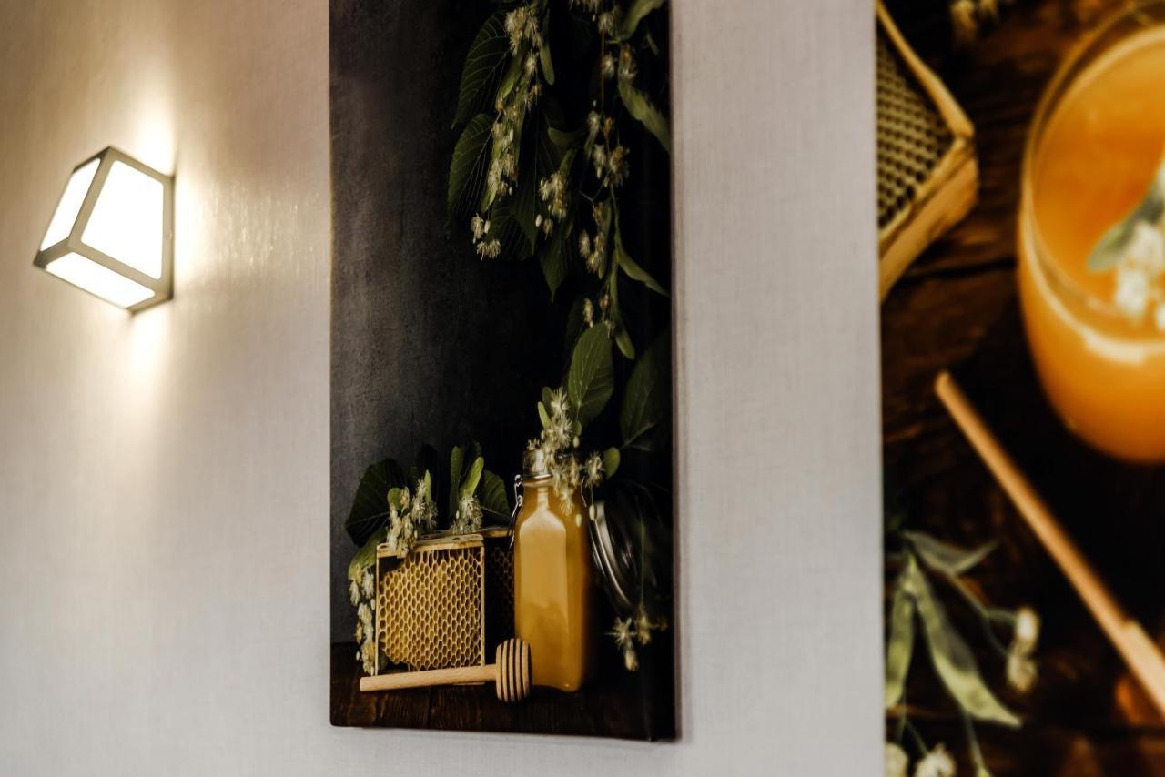 Hotel 107 รูเมีย ภายนอก รูปภาพ