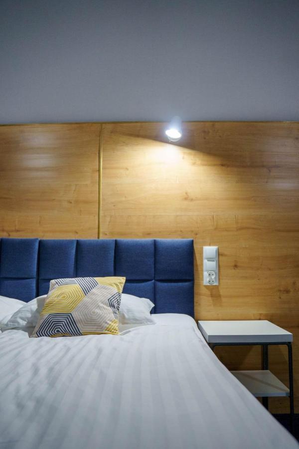 Hotel 107 รูเมีย ภายนอก รูปภาพ