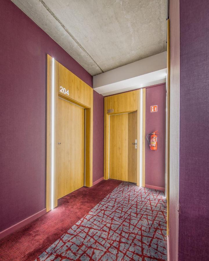 Hotel 107 รูเมีย ภายนอก รูปภาพ
